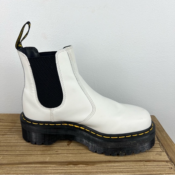 Dr. Martens 2976 Smooth Leather Platform Chelsea Boots - Picture 7 of 9